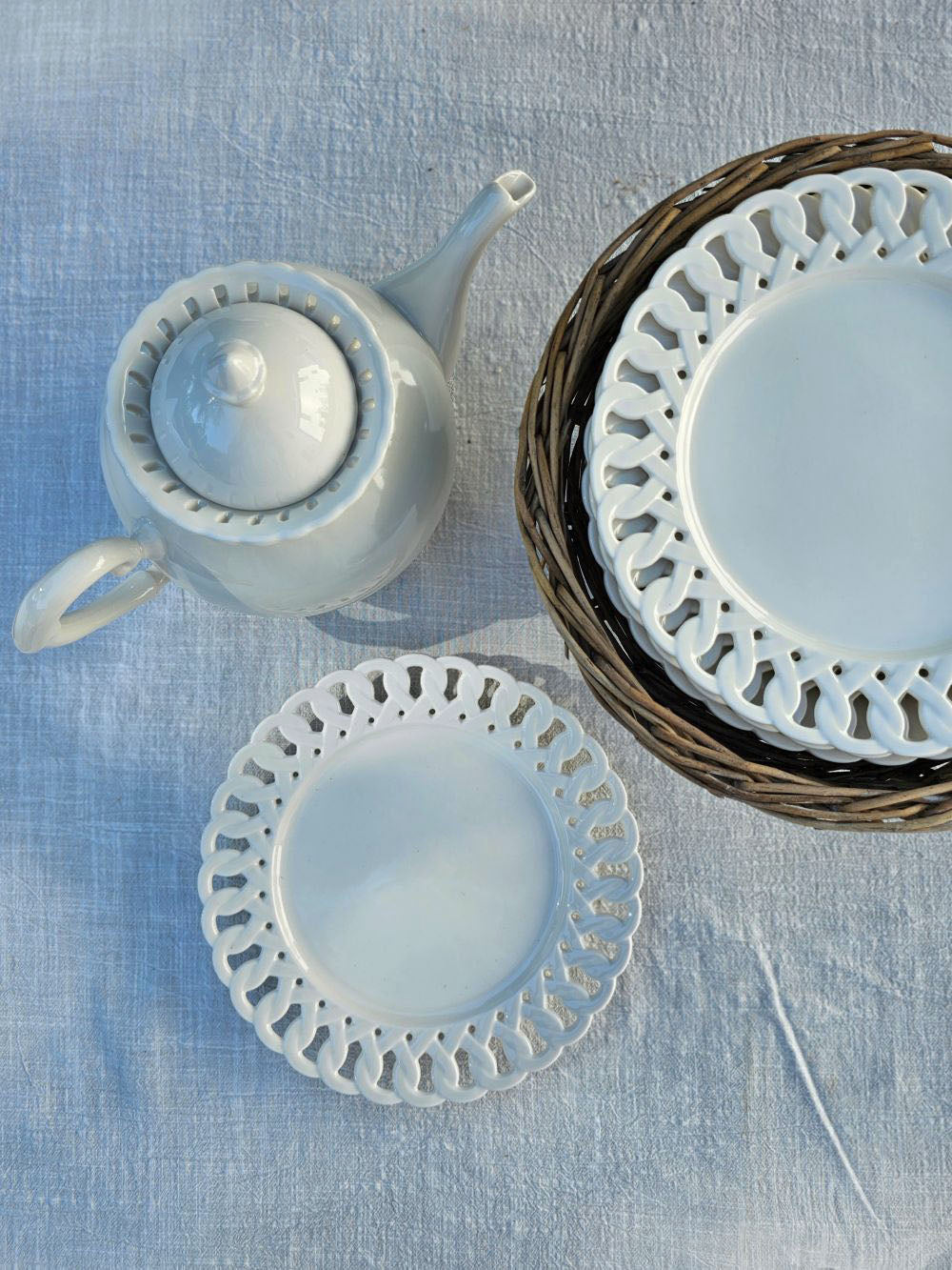 Antique White Keepsake Dessert Plate with Lattice Trim