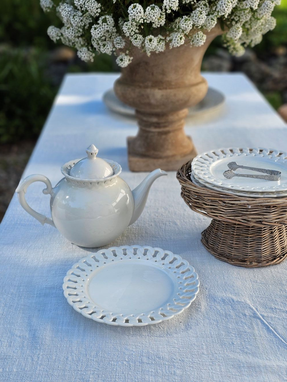 Antique White Keepsake Dessert Plate with Lattice Trim
