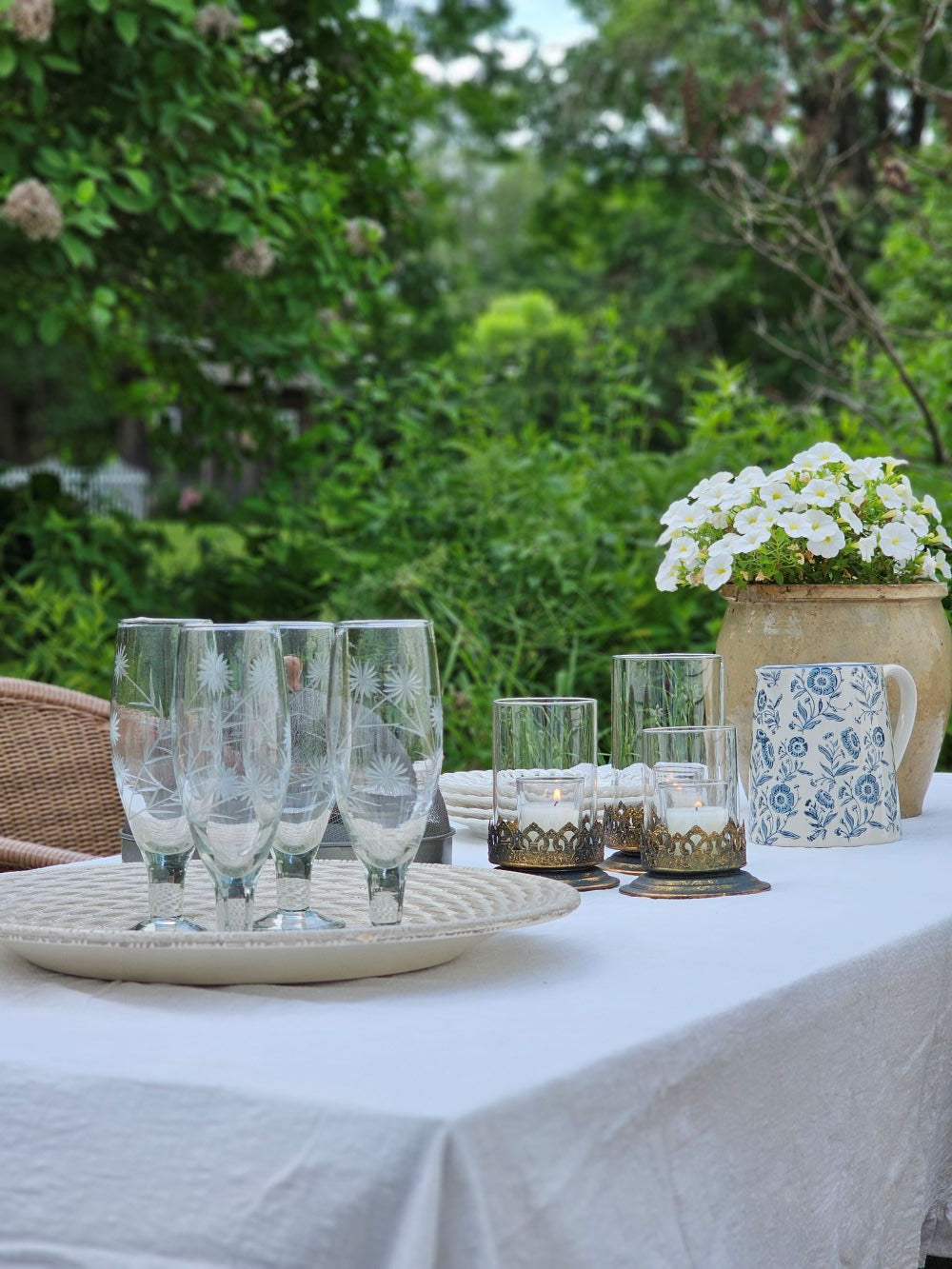 Weathered White Basket Weave Plate Tray