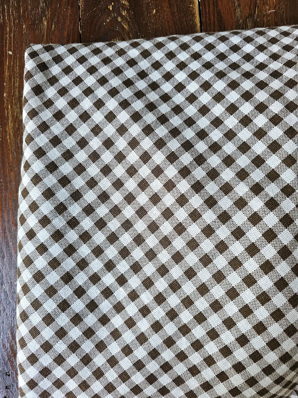 Brown and White Gingham Check Tablecloth with Ruffled Edge