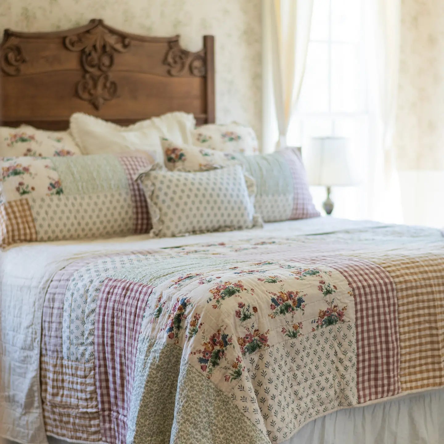 Cottage Rose Patchwork Quilt