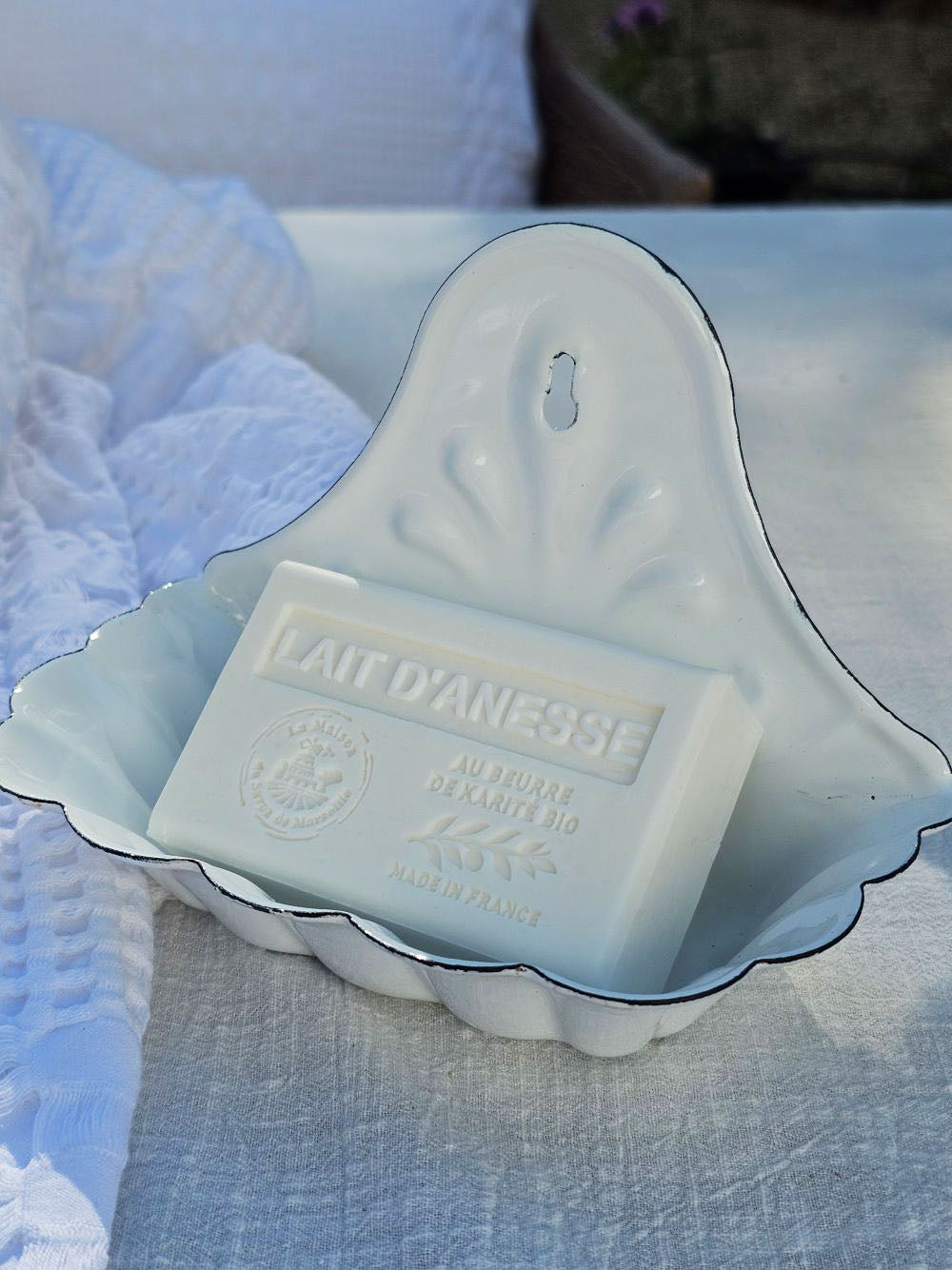 White Enamel Wall Mounted Soap Dish